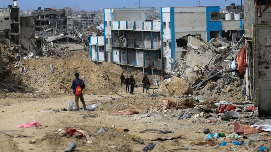 Temporary
KHAN YUNIS, GAZA - MARCH 18: Palestinians return to their homes after the Israeli forces partially withdraw from the region, leaving massive destruction in Khan Yunis, Gaza on March 18, 2024. Yasser Qudih / Anadolu
AA/ABACA