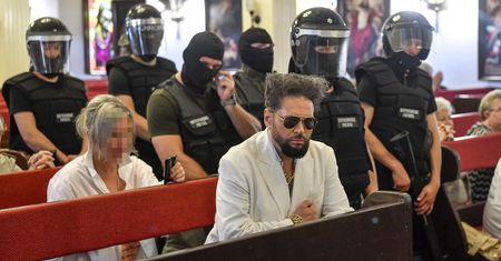 "Rodzaj agresji i przemocy". Ksiądz o show Rutkowskiego w kościele