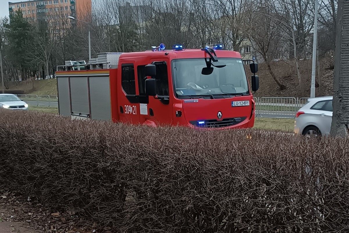 Interwencja straży pożarnej na al. Smorawińskiego