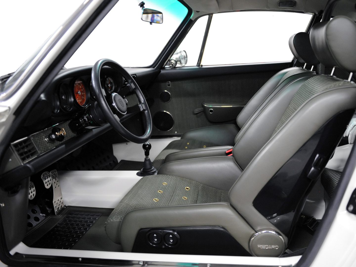 Singer Porsche 911 - król współczesnych klasyków 62