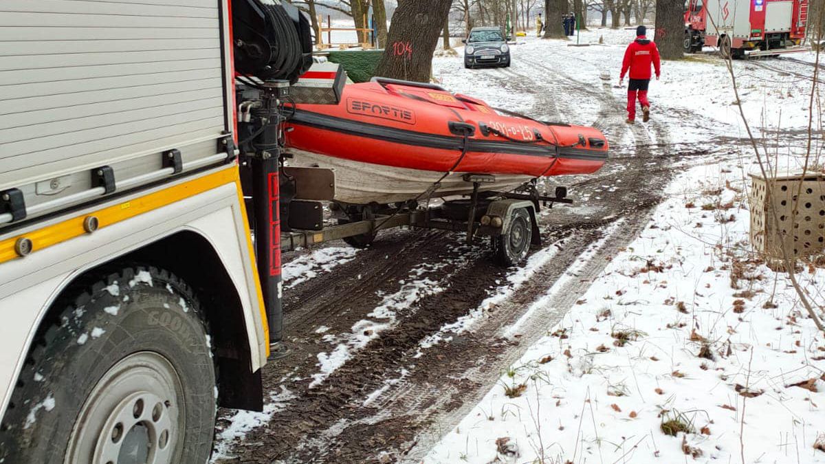 Z Odry wyłowiono ciało mężczyzny