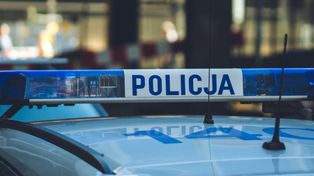 Sierpc: Zaskakujące zatrzymanie. 25-latek schował się pod stertą ubrań