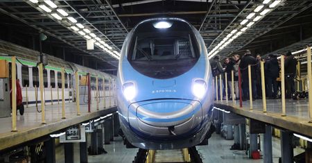 Odmrażanie gospodarki. Warszawa. Pendolino wraca na mocno okrojonej trasie
