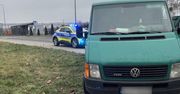 Lębork: 58‑latka wypadła z dostawczaka. Pasy były zepsute