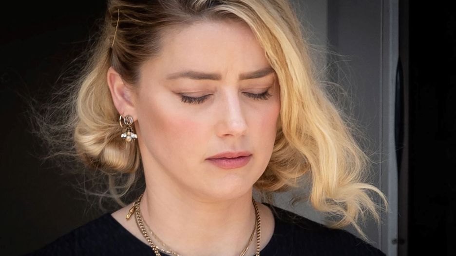 Amber Heard usunęła się z życia publicznego