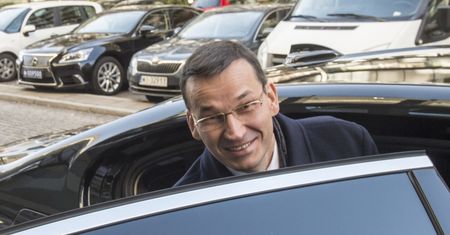 Plan Morawieckiego nie wypali. Polska w elektrycznym ogonie Europy