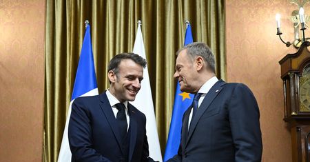 Macron w Warszawie. Stanowcze słowa Tuska. "Chcę przeciąć spekulacje"