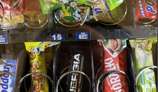 Automat nie wydał towaru, nie było odpowiedzi na reklamację. Prowokacja klienta przyniosła nieoczekiwany efekt