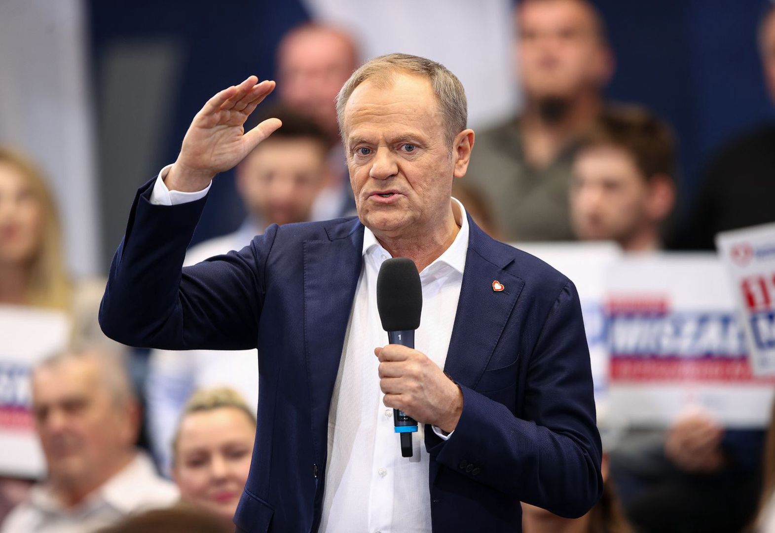 Donald Tusk pokazał sondaż. "Tylko pełna mobilizacja"