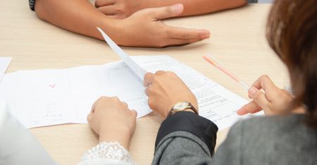 Co grozi za podrobienie podpisu? Kara może zrujnować nam życie