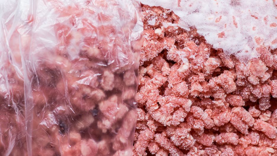 Minced beef frozen in pack closeup top view
background, beef, cold, food, frozen, ground, lamb, market, meat, mince, minced, package, raw, red, uncooked, minced, background, beef, cold, food, frozen, ground, lamb, market, meat, mince, package, raw, red, uncooked
