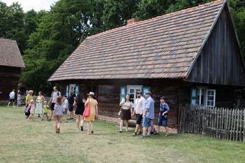 Powrót do przeszłości. Żywy Skansen w Dziekanowicach ożywił dawną wieś