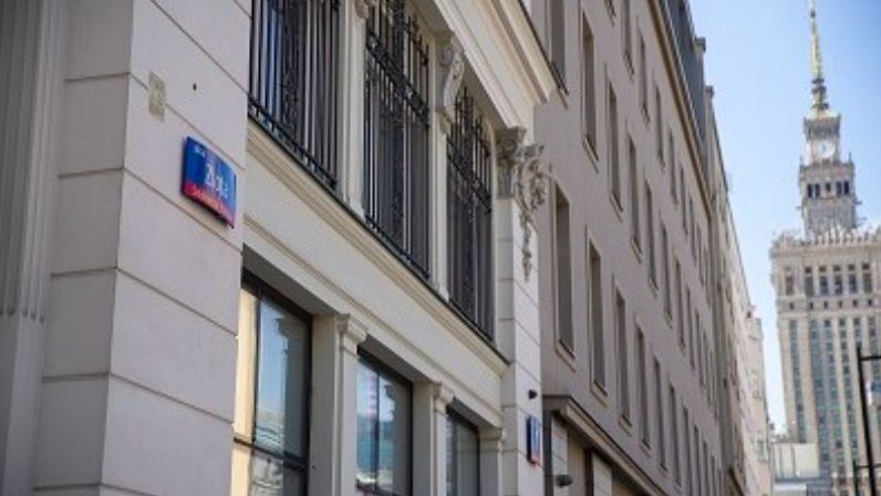 Warszawa. Kolejne przemiany na ulicach w centrum. Ulica Zgody i Złota także przejdzie metamorfozę. Trwa konkurs architektoniczny, w którym rywalizuje wiele koncepcji przeorganizowania tych zakątków miasta w strefę przyjazną przechodniom, zachęcającą do spacerów i rekreacji (Urząd Miasta st. Warszawa)