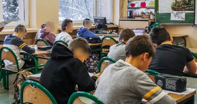 Szkoła skreśliła 7-letniego Kajetana. Rodzice walczą o syna