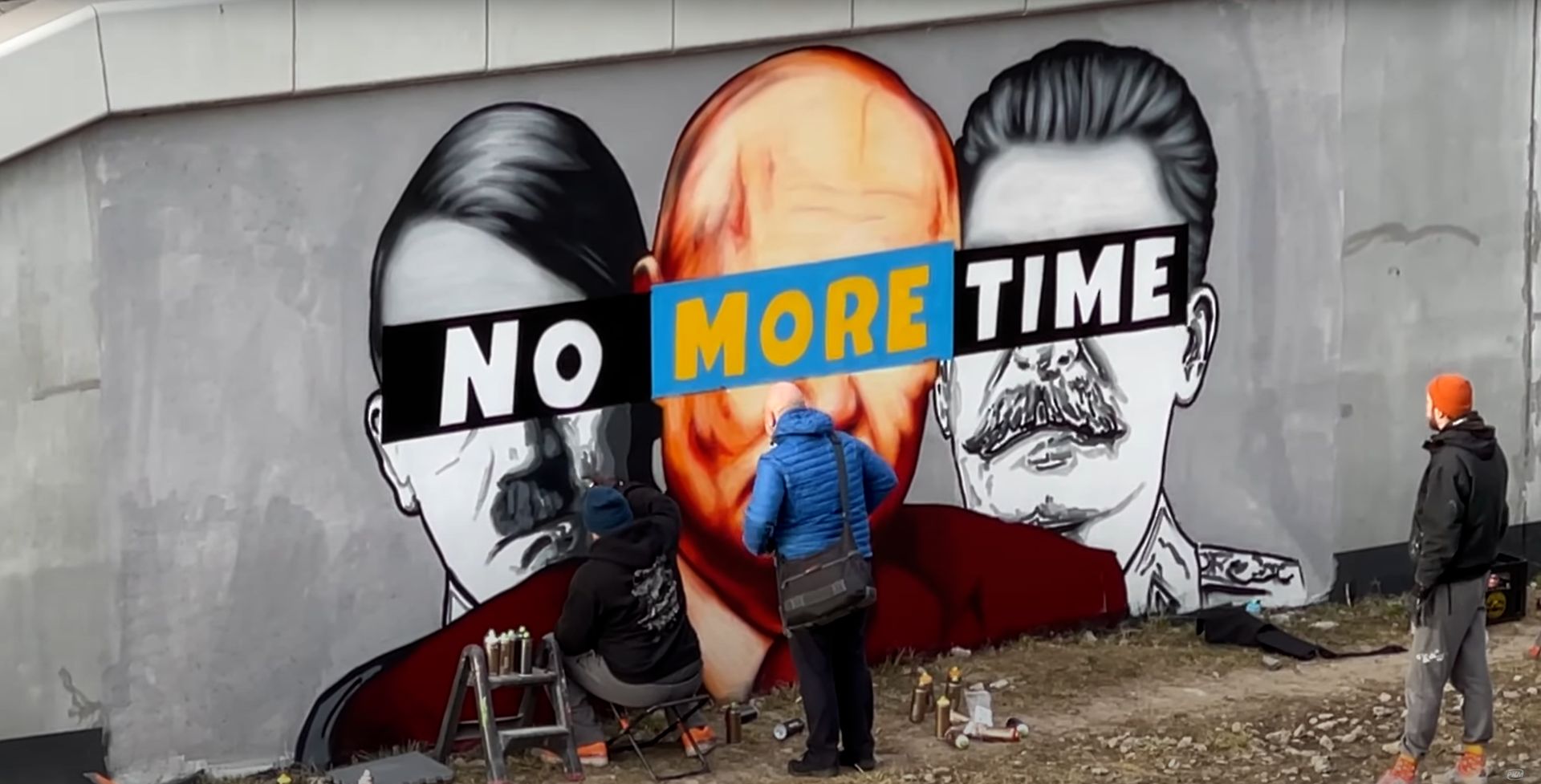 Antywojenny mural w Gdańsku popularny w sieci. "No more time"