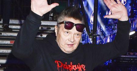 Muniek Staszczyk miewał kochanki. Żona za każdym razem mu wybaczała. "Chyba mam pier...e szczęście"