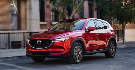Tylny napęd i sześciocylindrowe silniki. Mazda szykuje nowego SUV-a CX-50?