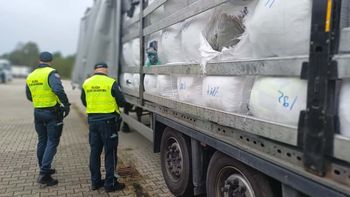 Zielona Góra: Lubuska KAS przechwyciła 20 ton nielegalnych odpadów na S3