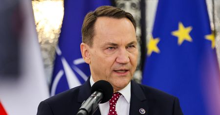 Sikorski po rozmowach z szefem MSZ ZEA. Jest komunikat MSZ