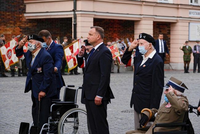 Powstanie Warszawskie. Prezydent złożył wieniec pod pomnikiem