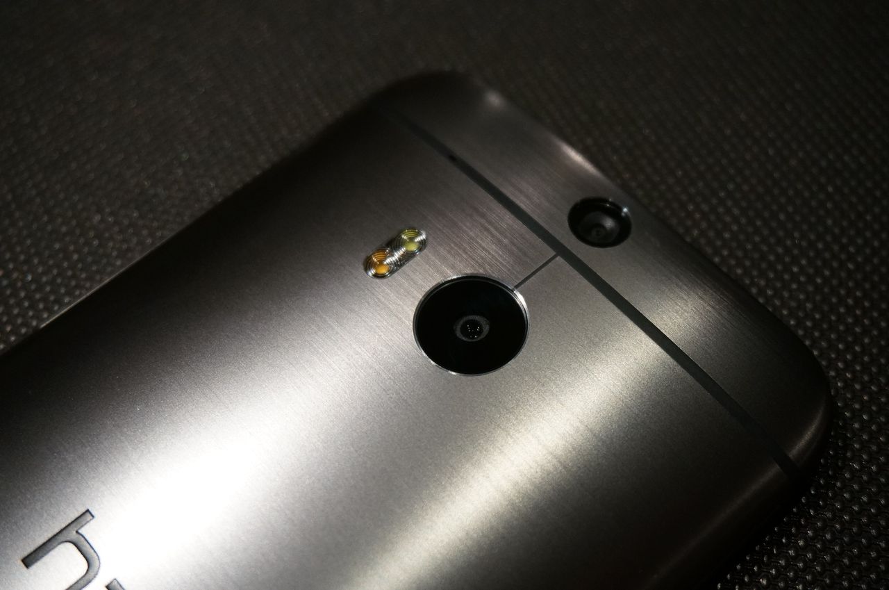 HTC One (M8)