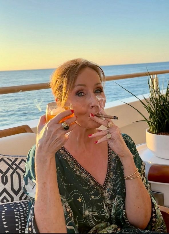 J.K. Rowling cieszy się z wyroku sądu w sprawie toalet