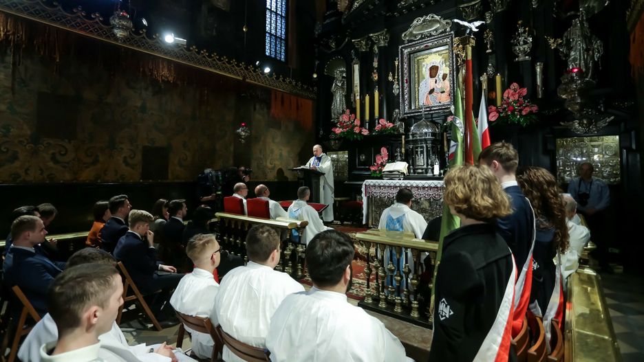 Jasna Góra. Codziennie odbywają się modlitwy o pokojowe zakończenie wydarzeń na granicy polsko-białoruskiej