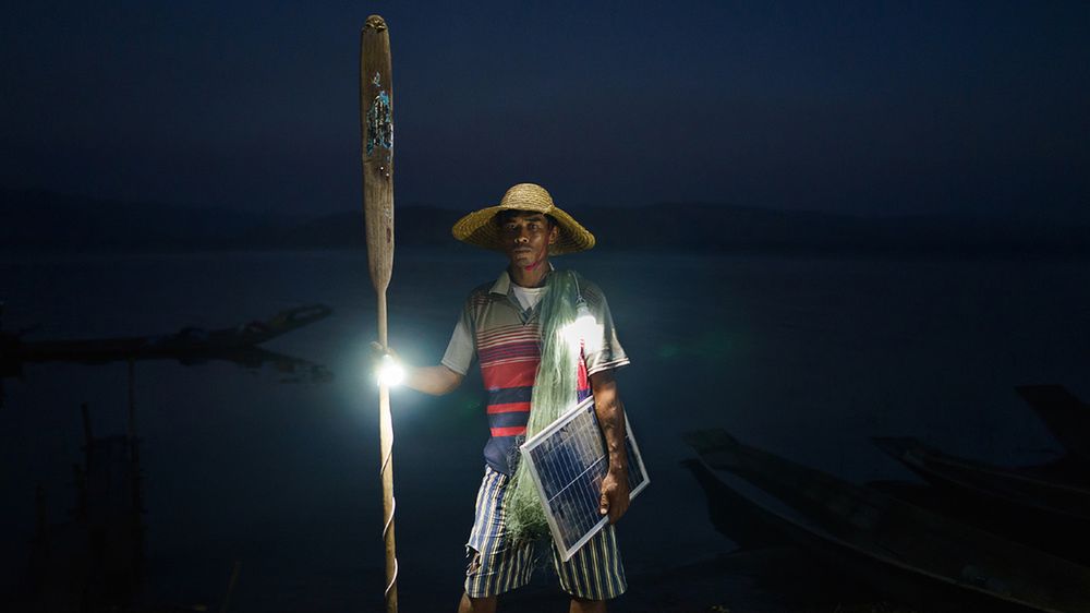 „Solar Portraits” - energia słoneczna elektryfikuje Birmę 1