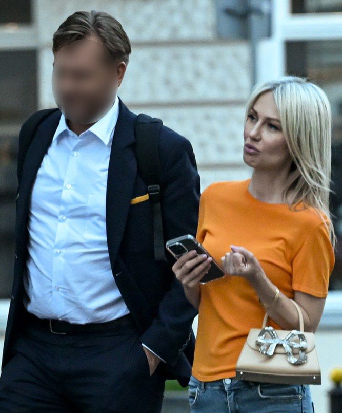 Magdalena Ogórek "przyłapana" na mieście