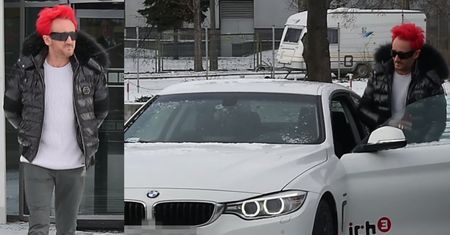 Zadowolony Wiśniewski wsiada do nowego BMW
