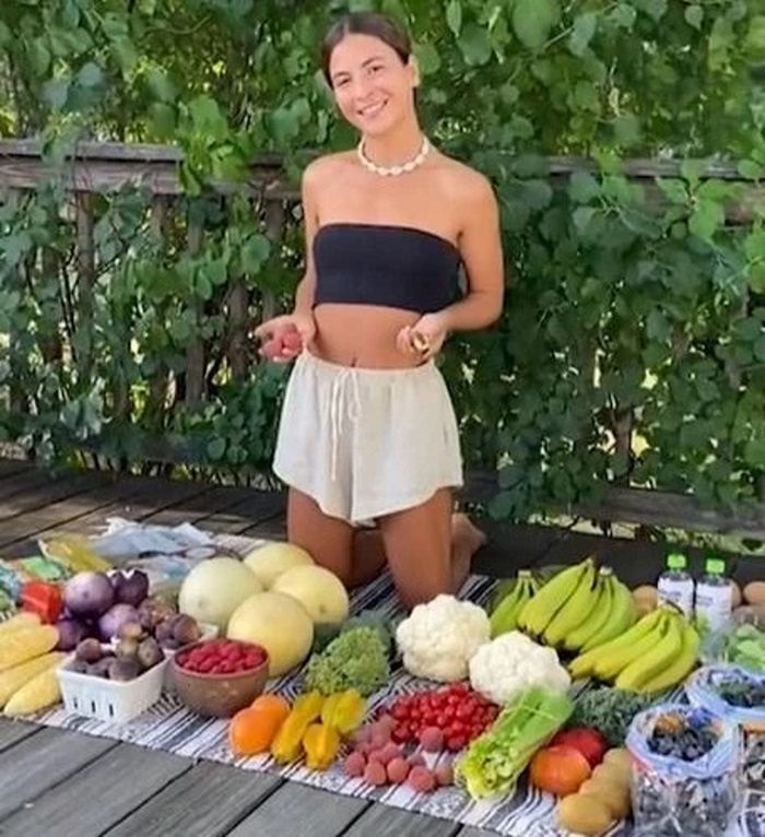 Dieta składa się przede wszystkim z surowych owoców