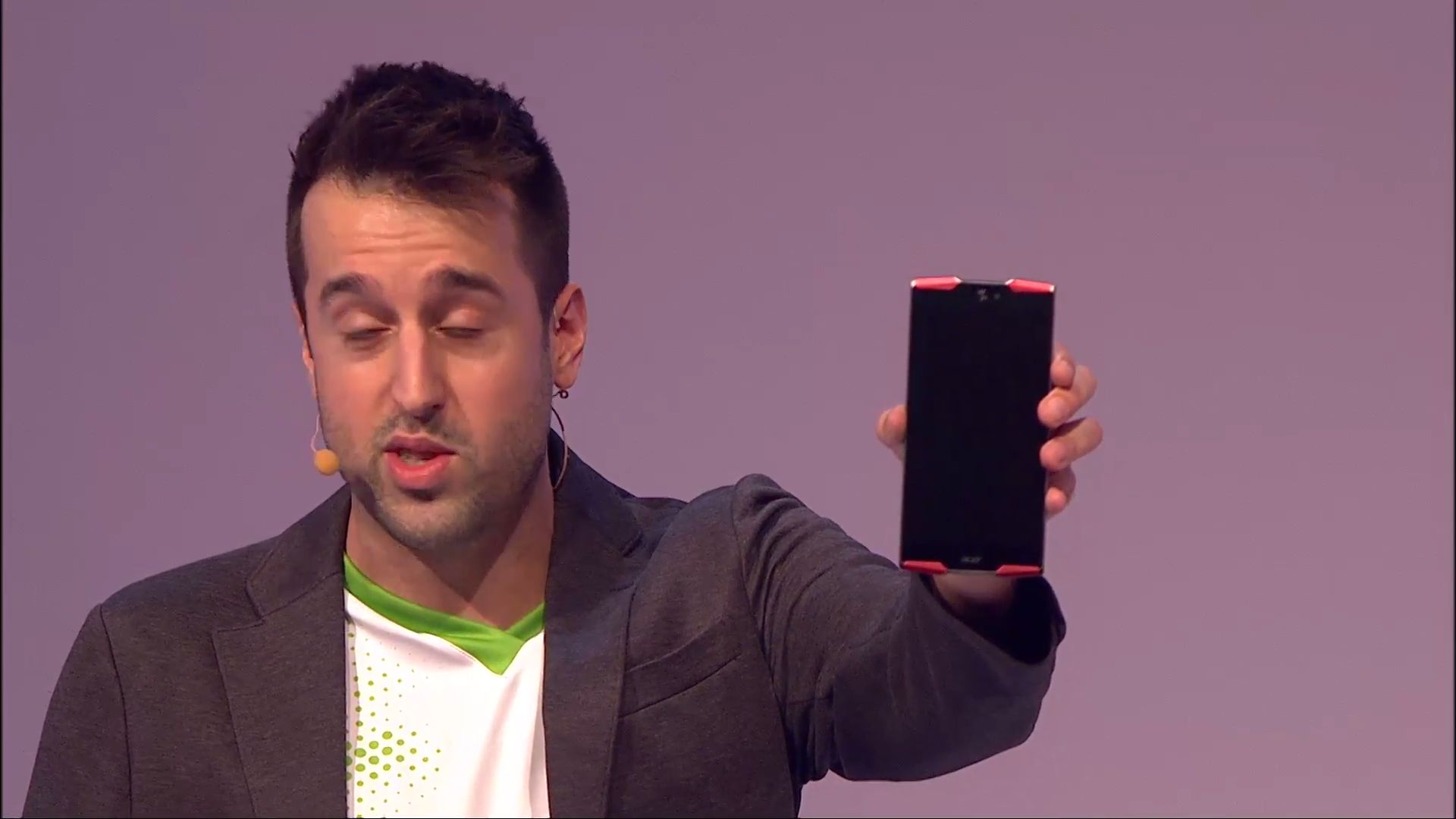 Acer zaprezentował 4 nowe smartfony. Jade Primo z Windowsem 10 zamienisz w peceta! 4