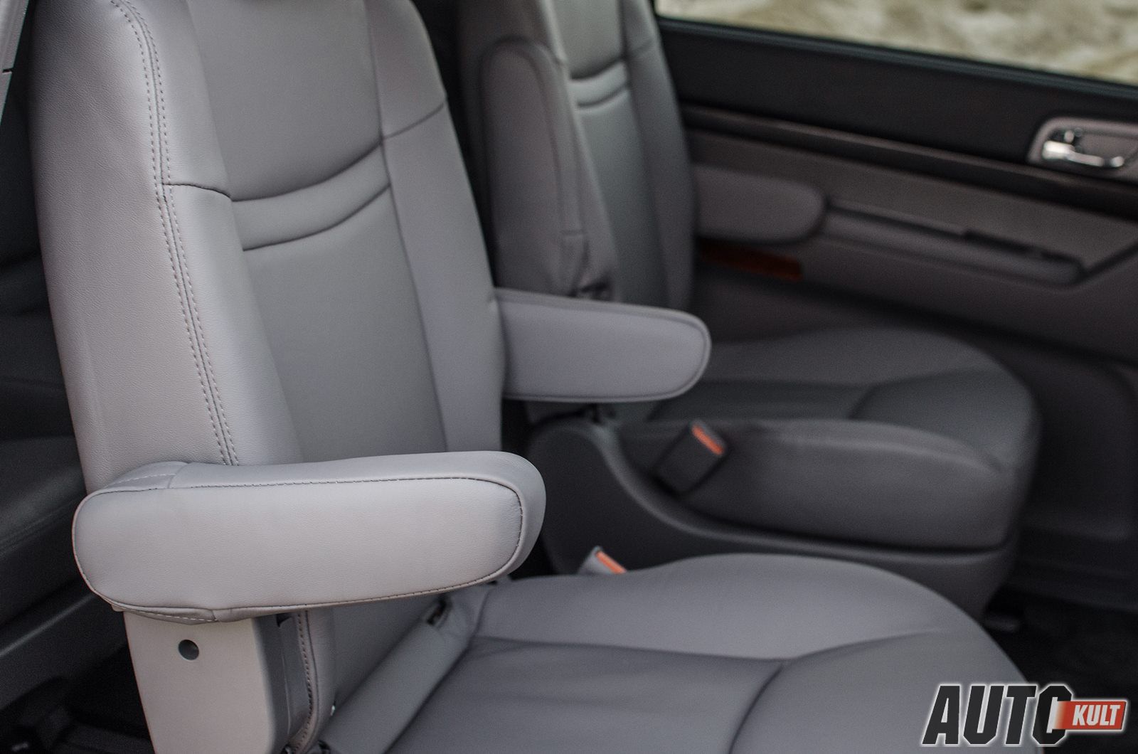 SsangYong Rodius 2,0 Sapphire 4WD AT - test [galeria zdjęć] 26
