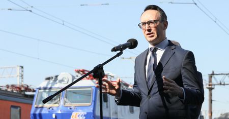 Pociągi mają mniej trąbić. Minister wydał rozporządzenie