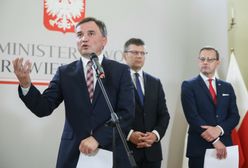 Wiceminister dał garnki z Funduszu Sprawiedliwości. W gminie do dziś wspominają gest Ziobry