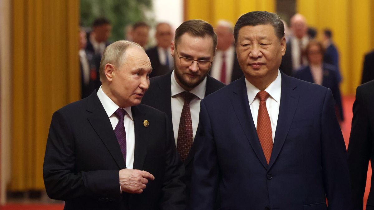BEIJING, CHINA - MAY 16: (RUSSIA OUT) Russian President Vladimir Putin (L) and Chinese President Xi Jinping (R) talk during a bilateral meeting on May 16, 2024, in Beijing, China. Russian President Vladimir Putin is in China for a two-day state visit. (Photo by Contributor/Getty Images)