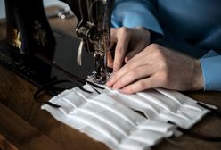 Koronawirus w Warszawie. Kobiety z grochowskiego aresztu szyją maseczki ochronne