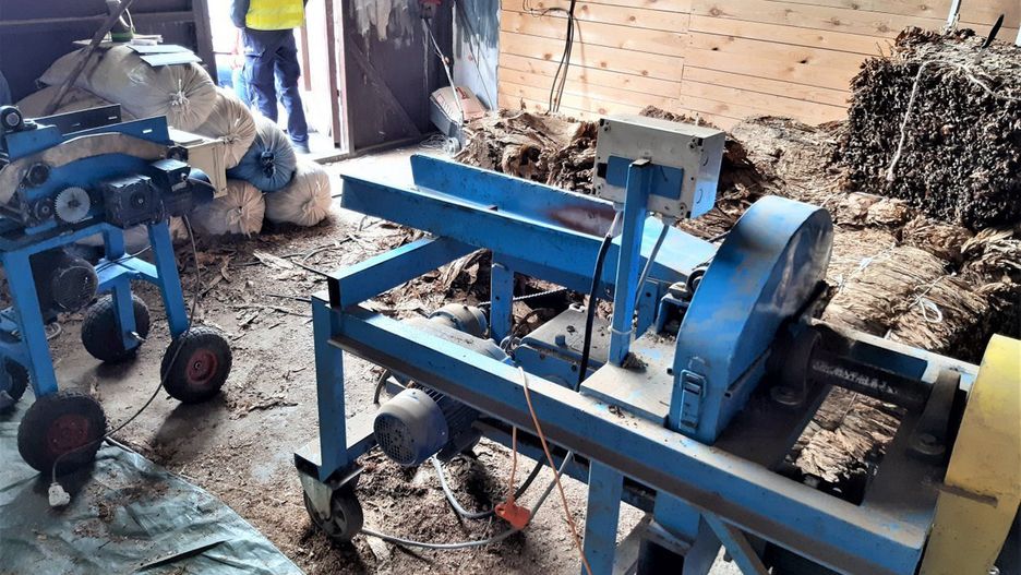 "Producenci" papierosów stracili maszyny i towar. 