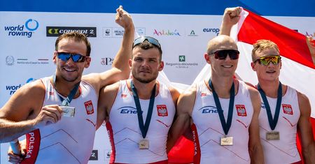 Srebro mistrzostw Europy dla zawodnika AZS UMK Toruń. Mirosław Ziętarski na podium w Varese