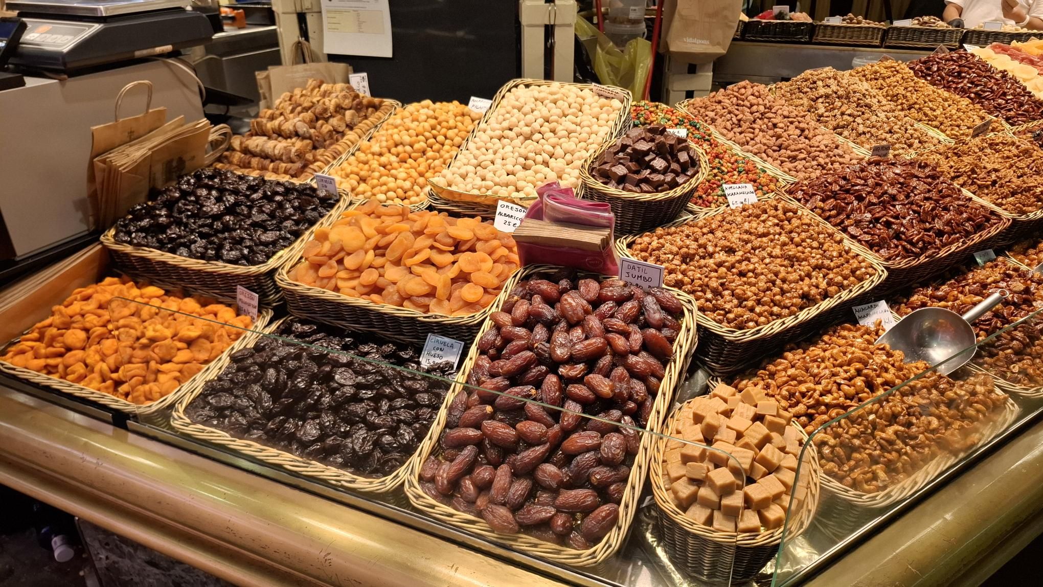 Co znajdziemy na Mercat de la Boqueria w Barcelonie?