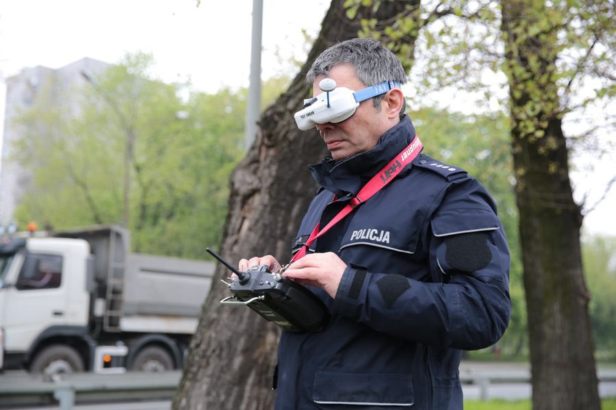 Policja przesiada się na drony. Komenda Główna zakupiła 38 urządzeń