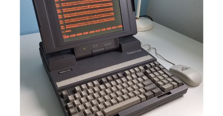 Koparka kryptowalut z zabytkowego sprzętu. Zwróci się... nigdy