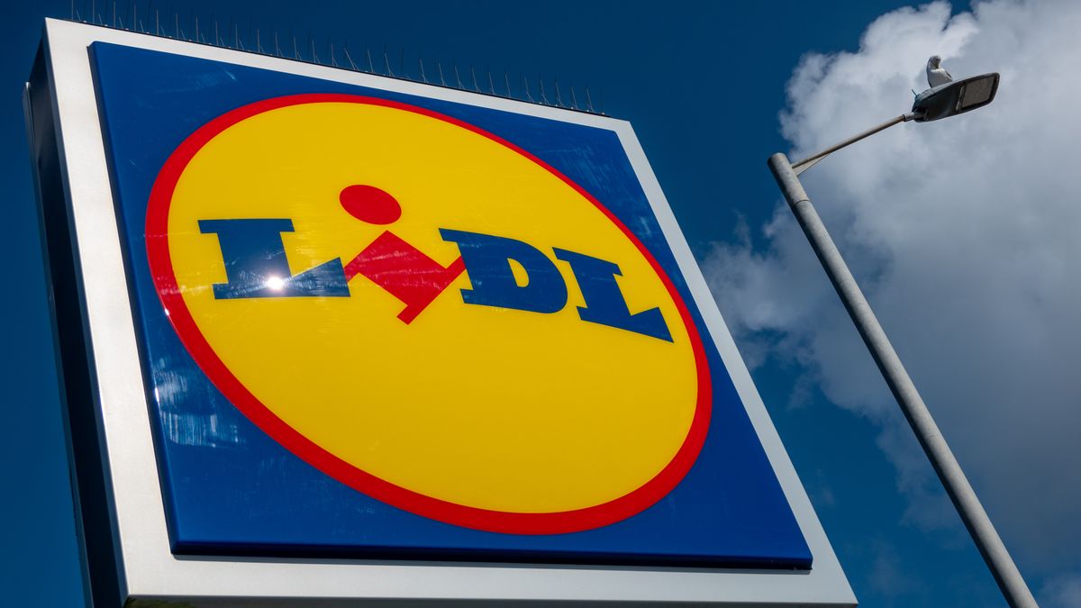 PENZANCE, UNITED KINGDOM - AUGUST 15: The Lidl logo is displayed outside a branch of the supermarket retailer Lidl on August 15, 2024 in Cornwall, England.The British retailer, founded in 1869, is one of the largest market leaders of groceries in the UK. (Photo by Matt Cardy/Getty Images)