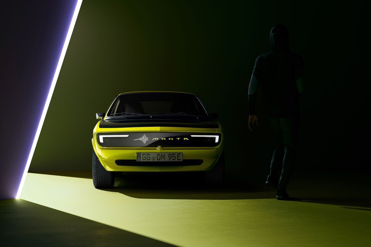 Opel Manta GSe coraz bliżej. Cyfrowy pas przedni umożliwi mu komunikację ze światem