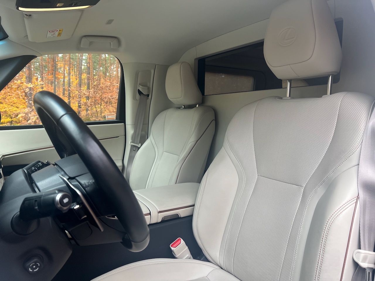 Lexus LM 350h AWD 