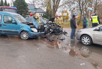 Stary Pożóg: Zderzenie trzech samochodów. Sprawczyni ukarana mandatem