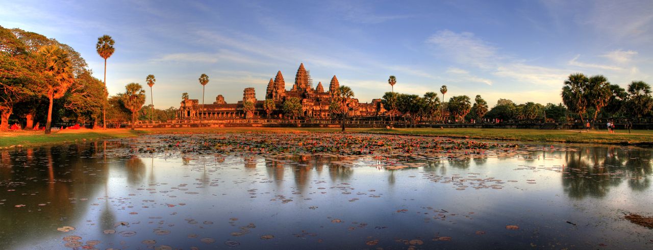 Kambodża urzeka mistyczną atmosferą. W programie legendarny Angkor Wat i świątynie ukryte w sercu dżungli. Cena cię zaskoczy