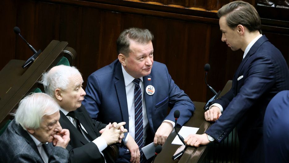 2. posiedzenie Sejmu X kadencji
Fot. Piotr Molecki/East News, Warszawa, 16.01.2024. 
2. posiedzenie Sejmu X kadencji .
N/z: Ryszard Terlecki, Jaroslaw Kaczynski, Mariusz Blaszczak, Krzysztof Bosak
Piotr Molecki