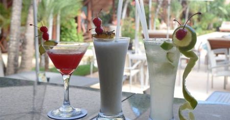 Pobili 41-latka przy barze plażowym. Był z żoną i córką