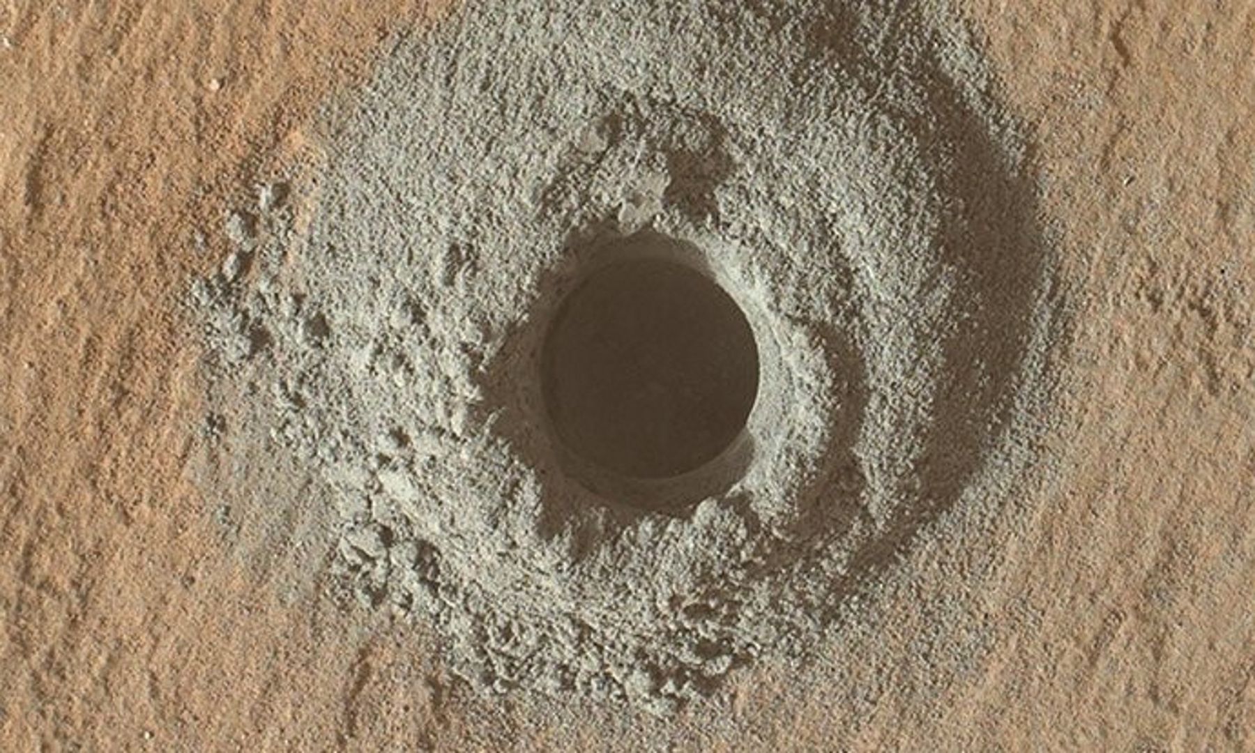 NASA wywierciła dziurę w Marsie. Znaleźli coś bardzo dziwnego